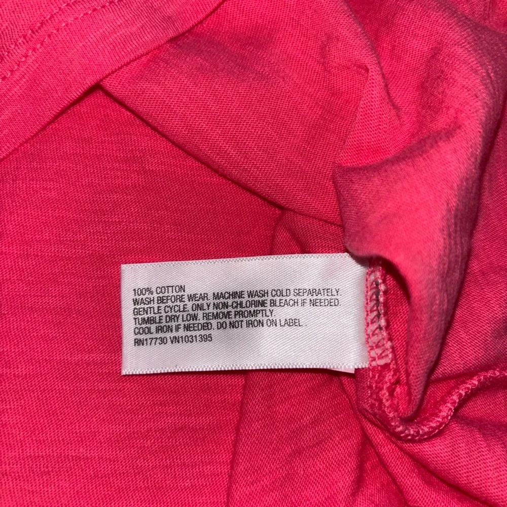 Universal Thread Coral V-Neck Tee Size Medium NWT Discontinued Target Find - Picture 4 of 4